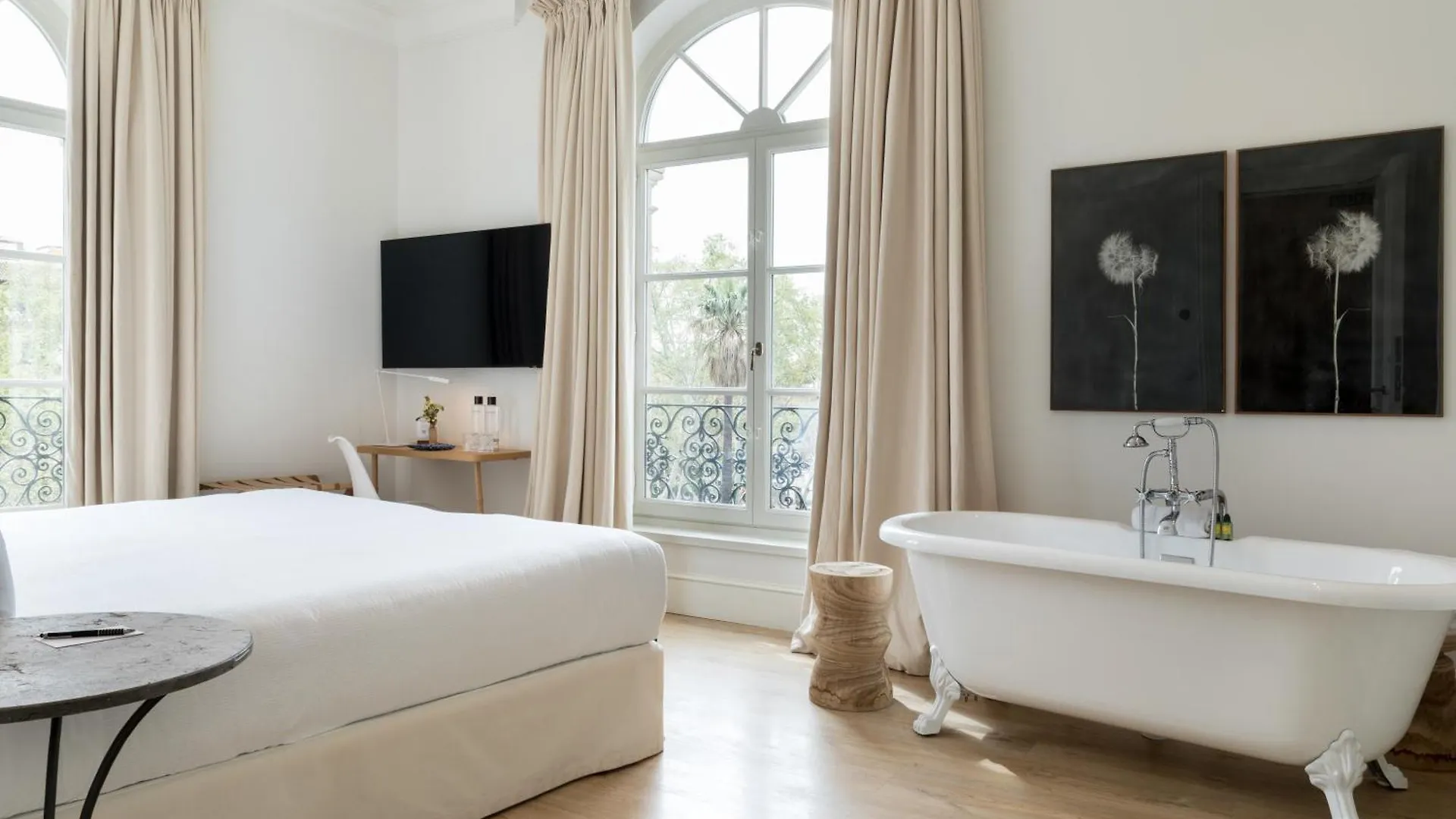 Hotel Tayko Sevilla 塞维利亚